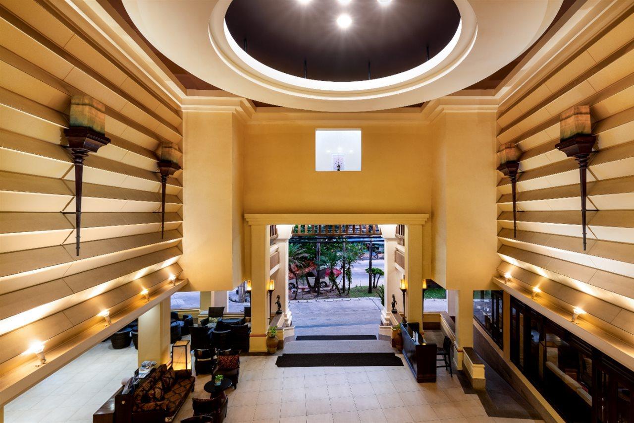 Patong Paragon Resort & Spa Sha Extra Plus Exterior foto The lobby of the hotel