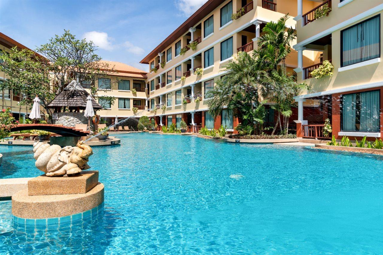 Patong Paragon Resort & Spa Sha Extra Plus Exterior foto The Royal Paradise Hotel & Spa