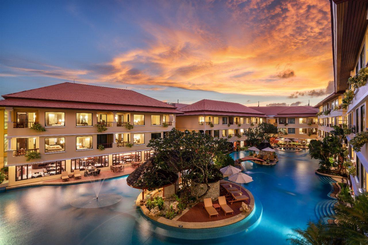 Patong Paragon Resort & Spa Sha Extra Plus Exterior foto The Royal Paradise Hotel & Spa