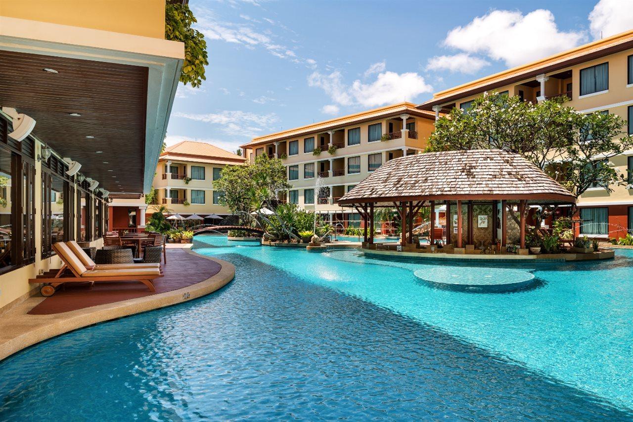 Patong Paragon Resort & Spa Sha Extra Plus Exterior foto The Royal Paradise Hotel & Spa