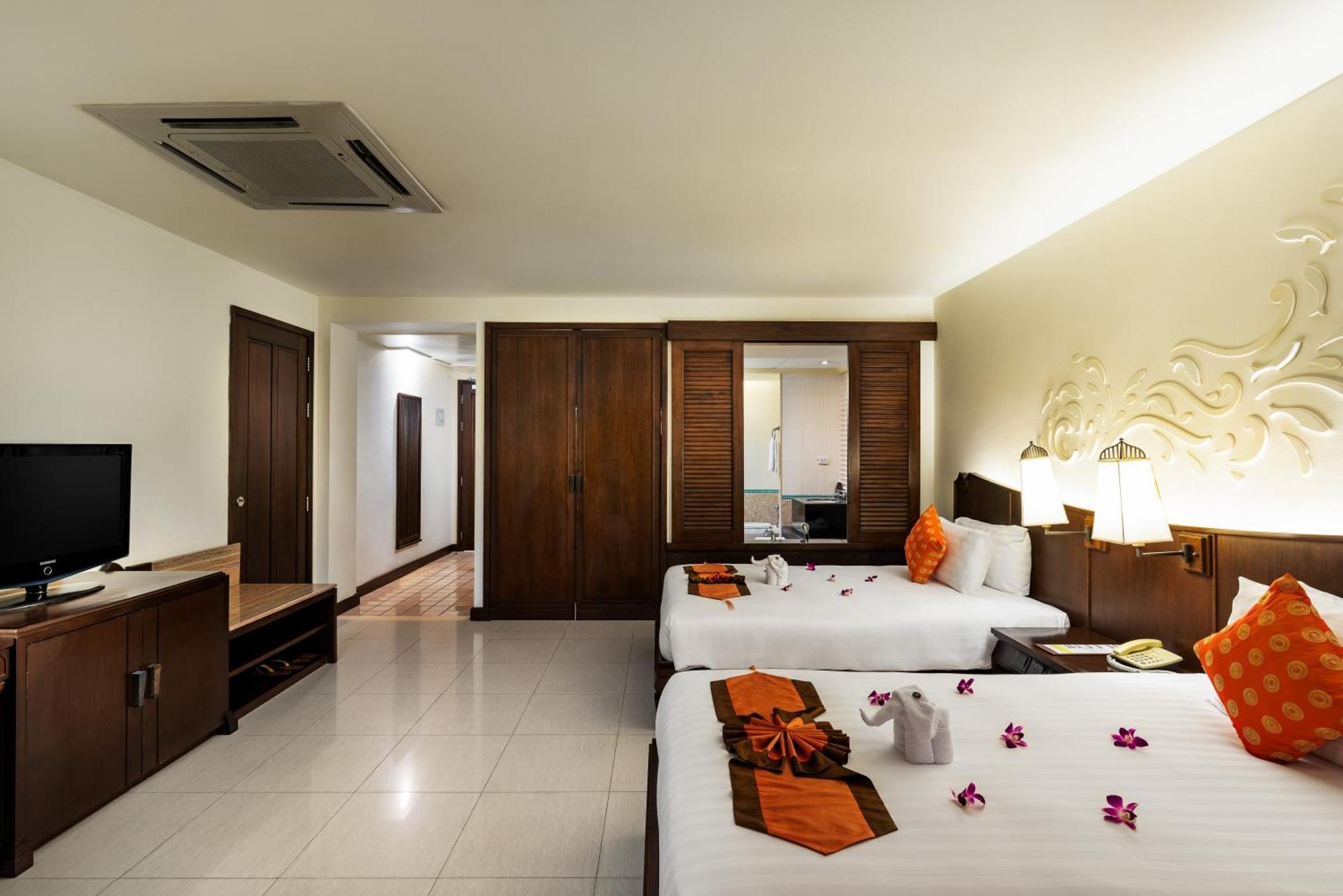 Patong Paragon Resort & Spa Sha Extra Plus Exterior foto Deluxe Room